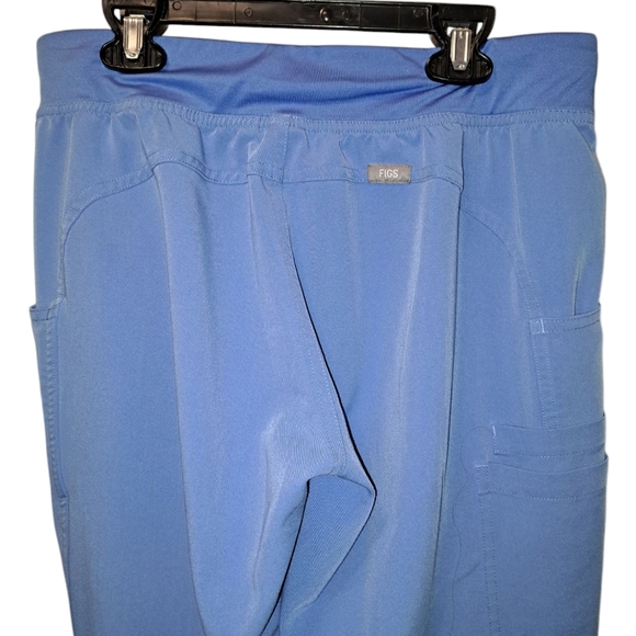 FIGS Scrub Set - Picture 7 of 7